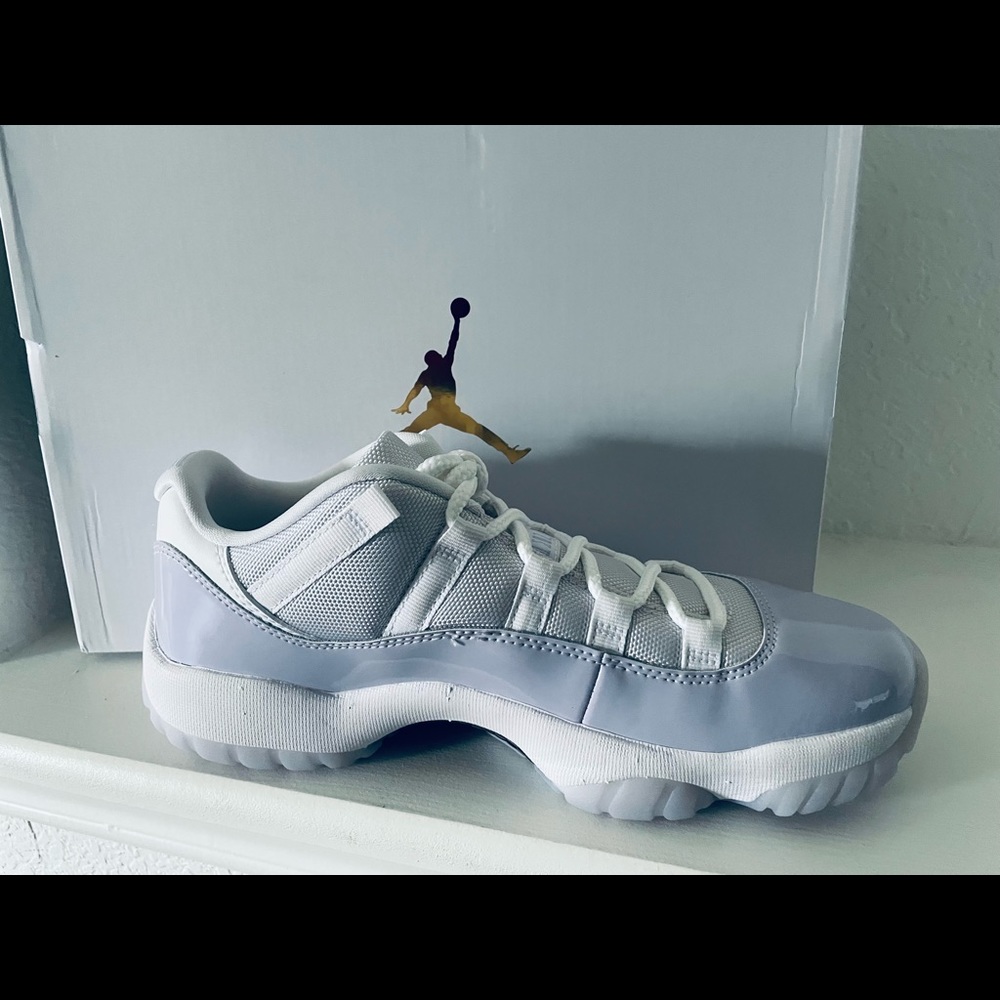 Jordan Retro 11 low Violet